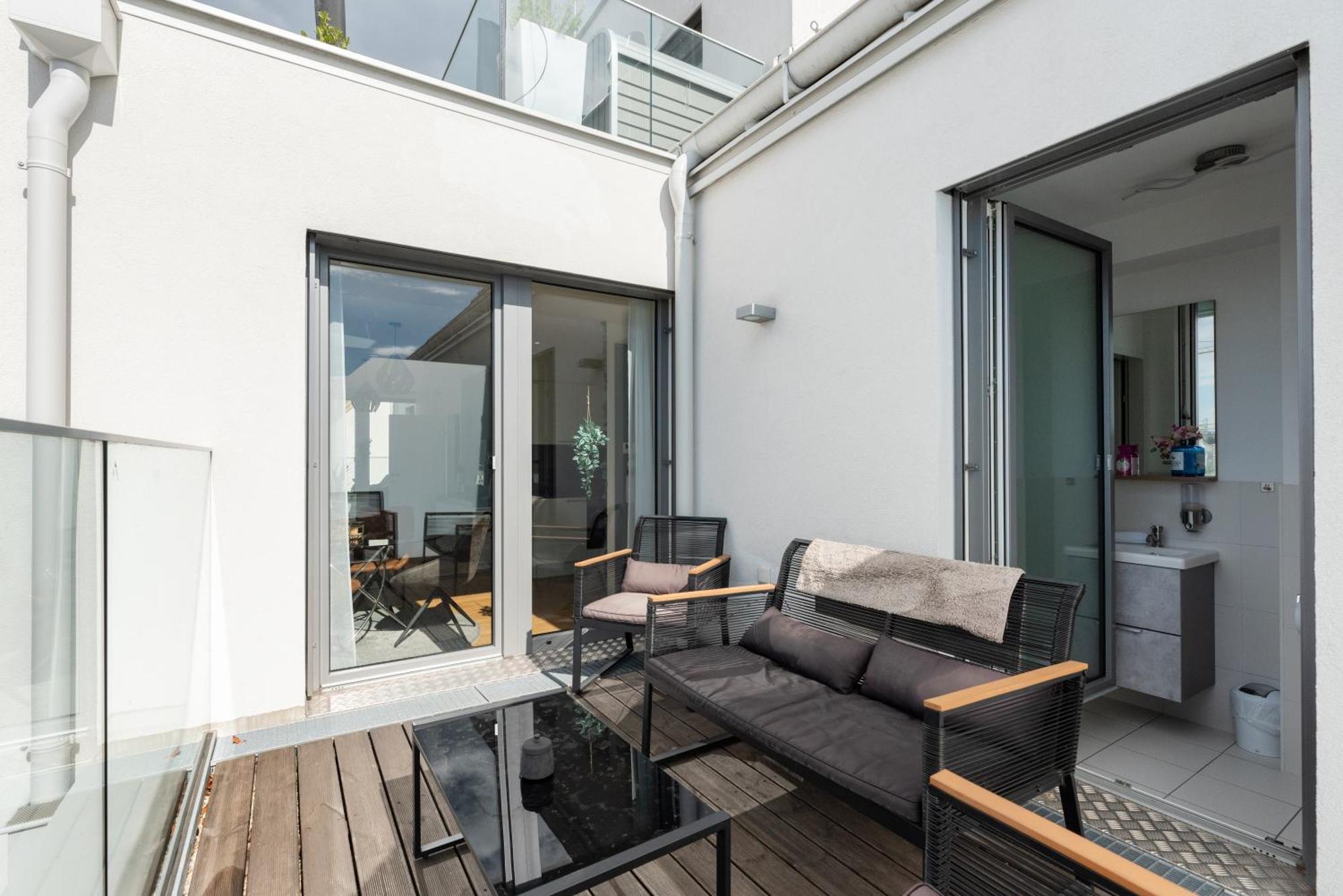 Apartment Mit Traumhafter Dachterrasse & Weitblick Wien Eksteriør bilde