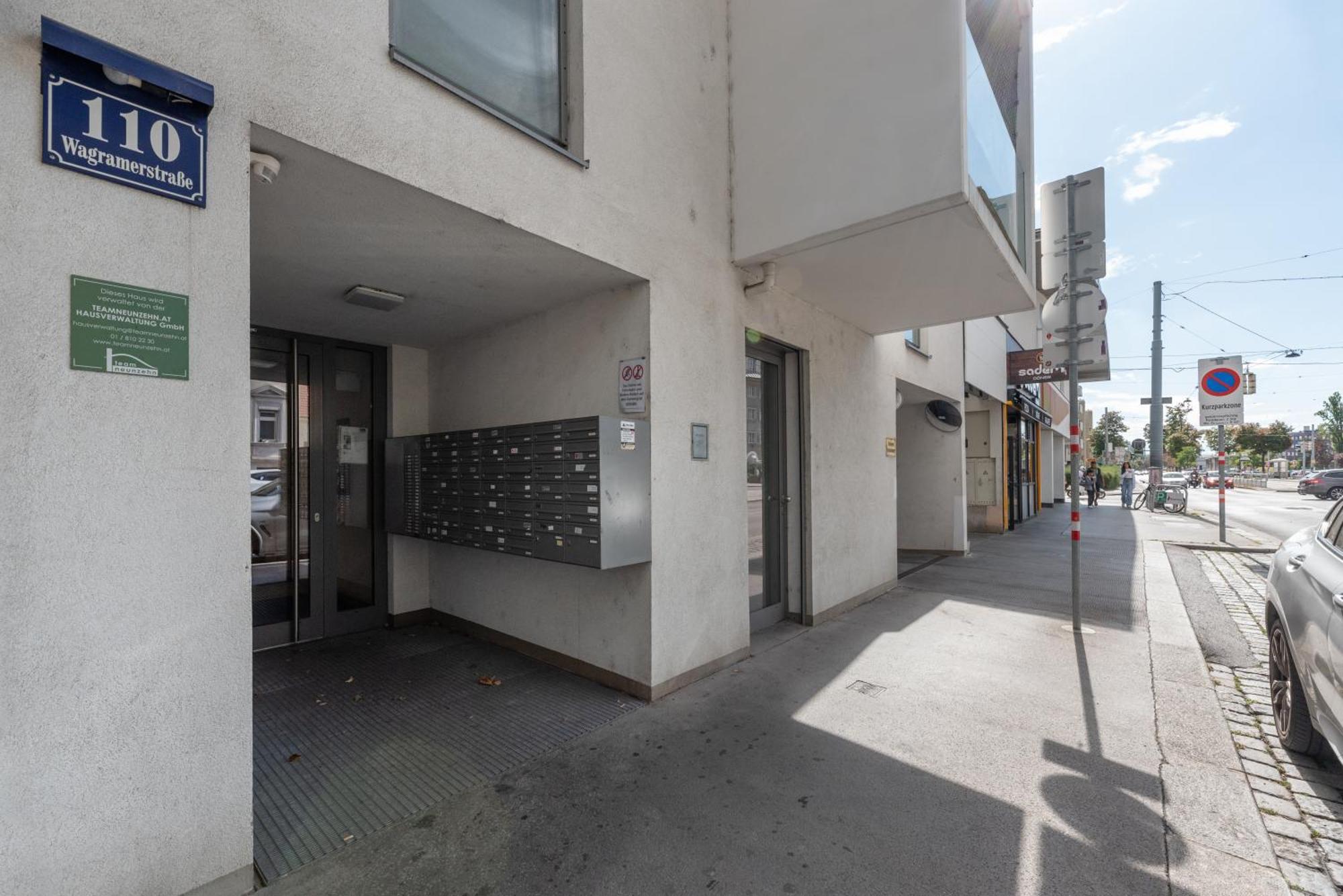Apartment Mit Traumhafter Dachterrasse & Weitblick Wien Eksteriør bilde